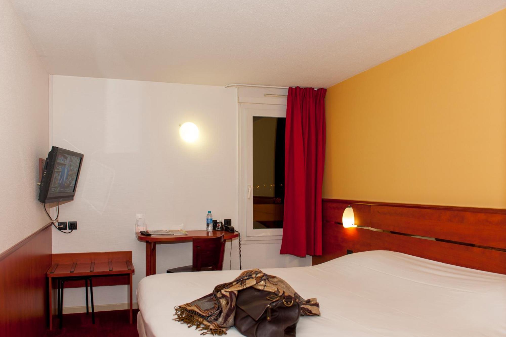 Brit Hotel Agen - L'Aquitaine لو باساج المظهر الخارجي الصورة